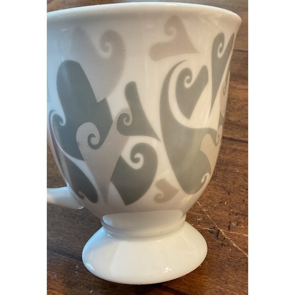 Mary Kay 2002 Love Aimer Silver Gray Hearts Pedestal Coffee/Tea Mug Cup - Picture 4 of 5
